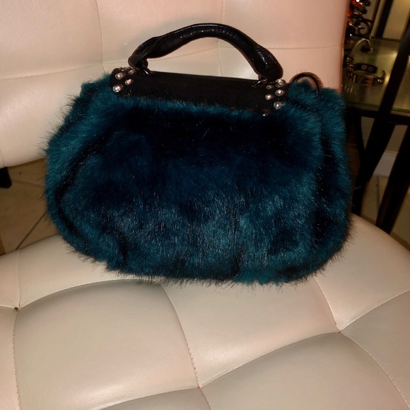 Gorgeous Teal Purse - Picture 3 of 6